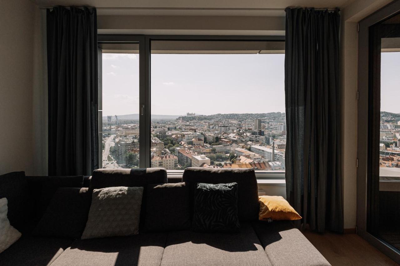Skau Blue Residence In Sky Park 21 Floor 2 Tower Panoramic View Free Parking Bratislava Exterior photo