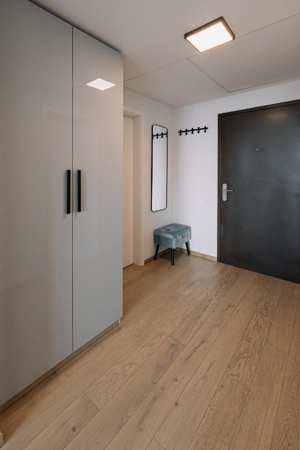 Skau Blue Residence In Sky Park 21 Floor 2 Tower Panoramic View Free Parking Bratislava Exterior photo