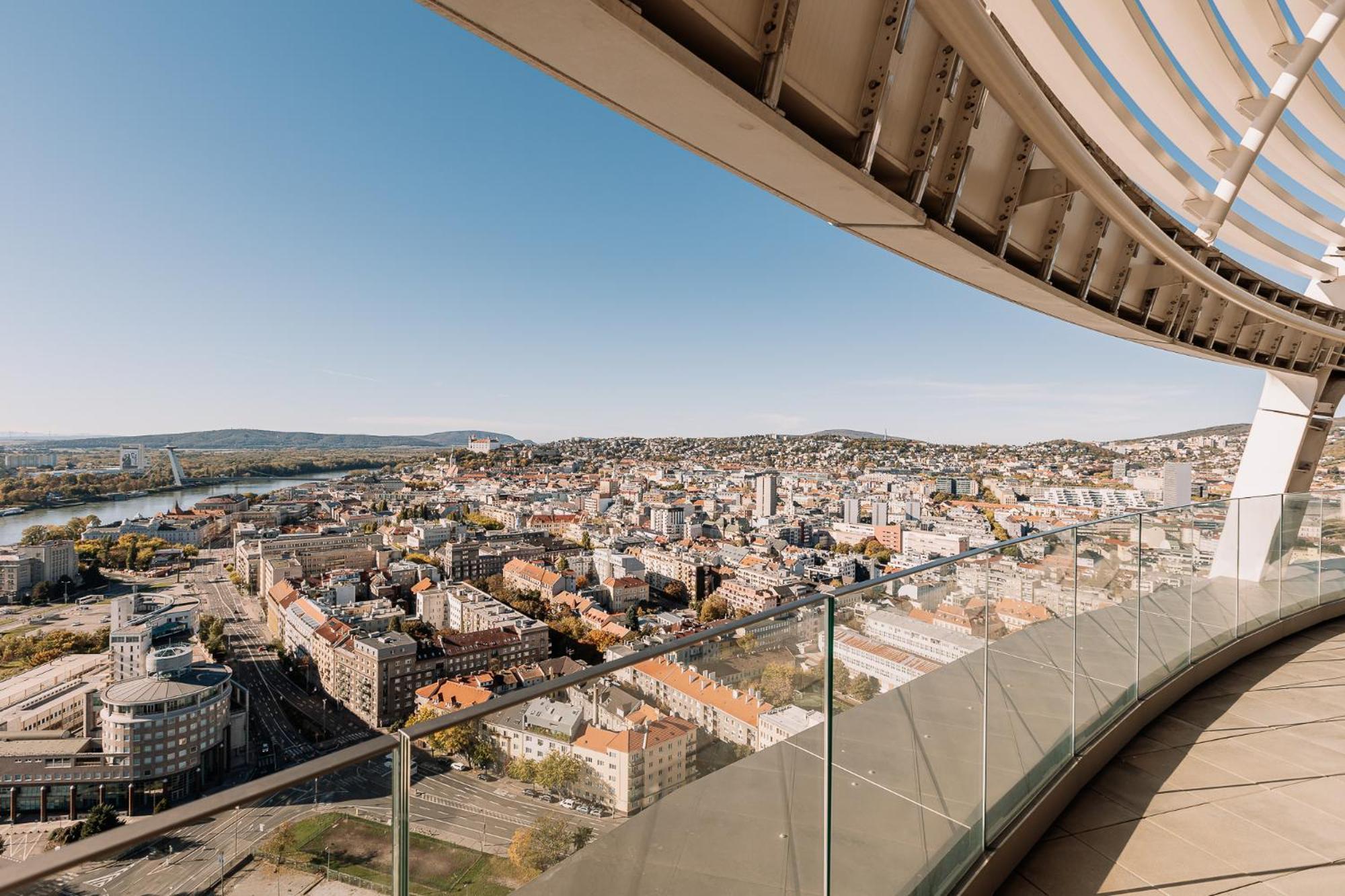 Skau Blue Residence In Sky Park 21 Floor 2 Tower Panoramic View Free Parking Bratislava Exterior photo